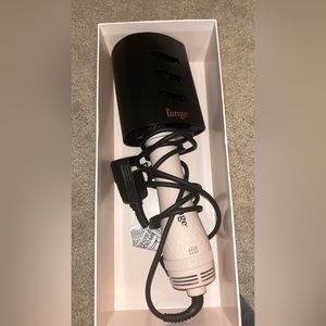 L’ange Le Volume Elevé
65MM 2-in-1 Titanium Brush Dryer comes with box